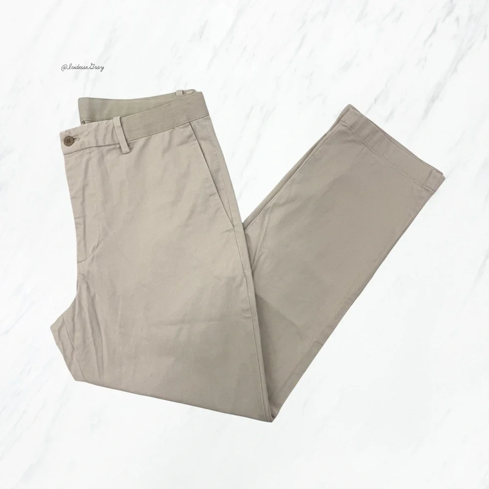Uniqlo- Khaki Pants Size Medium